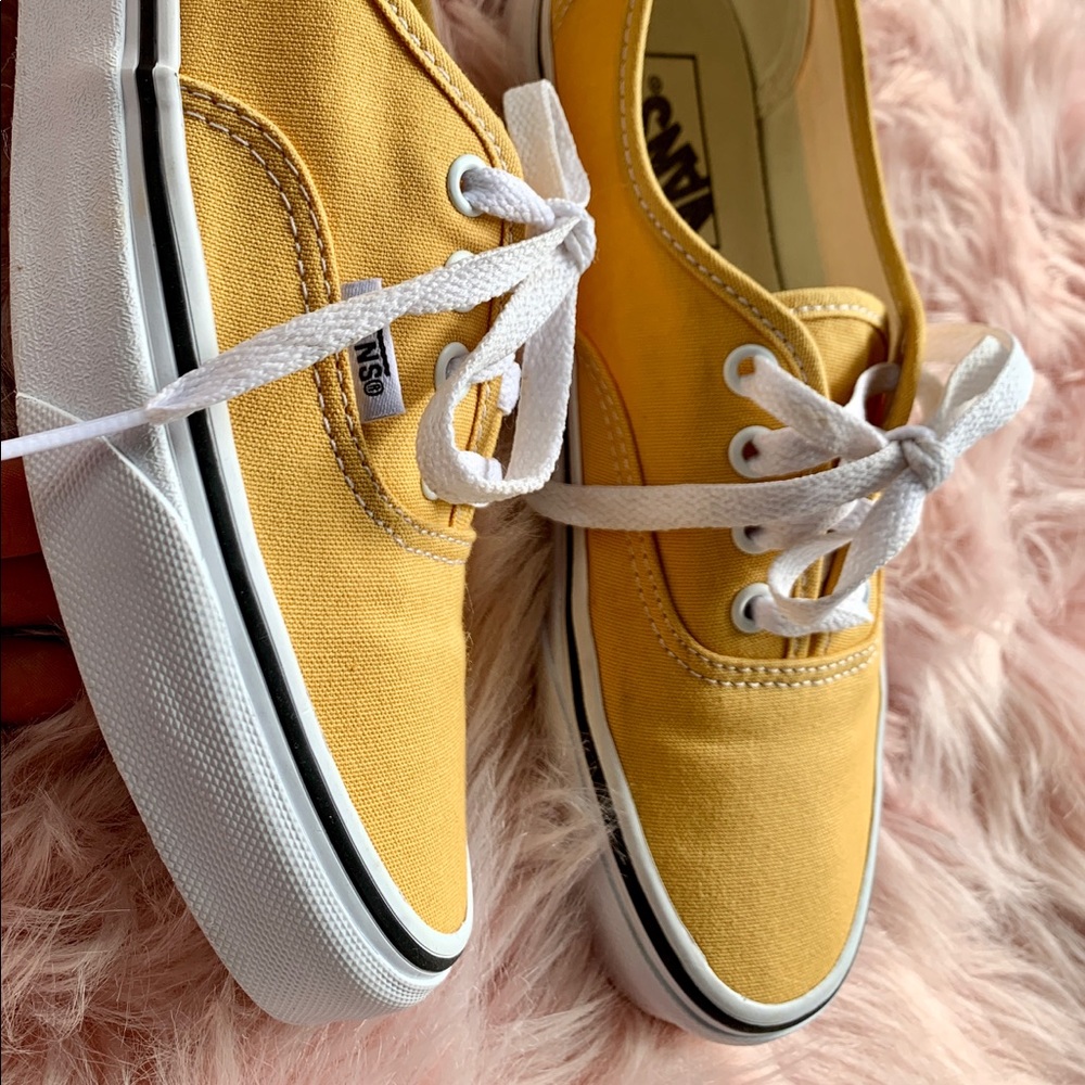 BRAND NEW Yellow vans  🌞